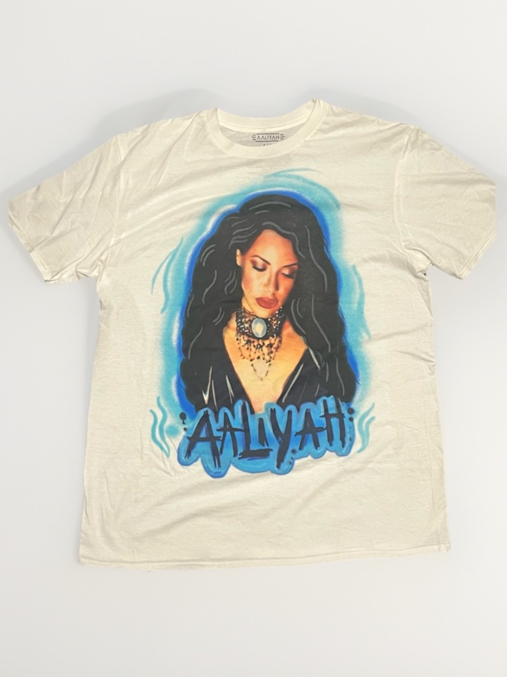 Aaliyah Airbrushed Graphic Tee Men’s Large